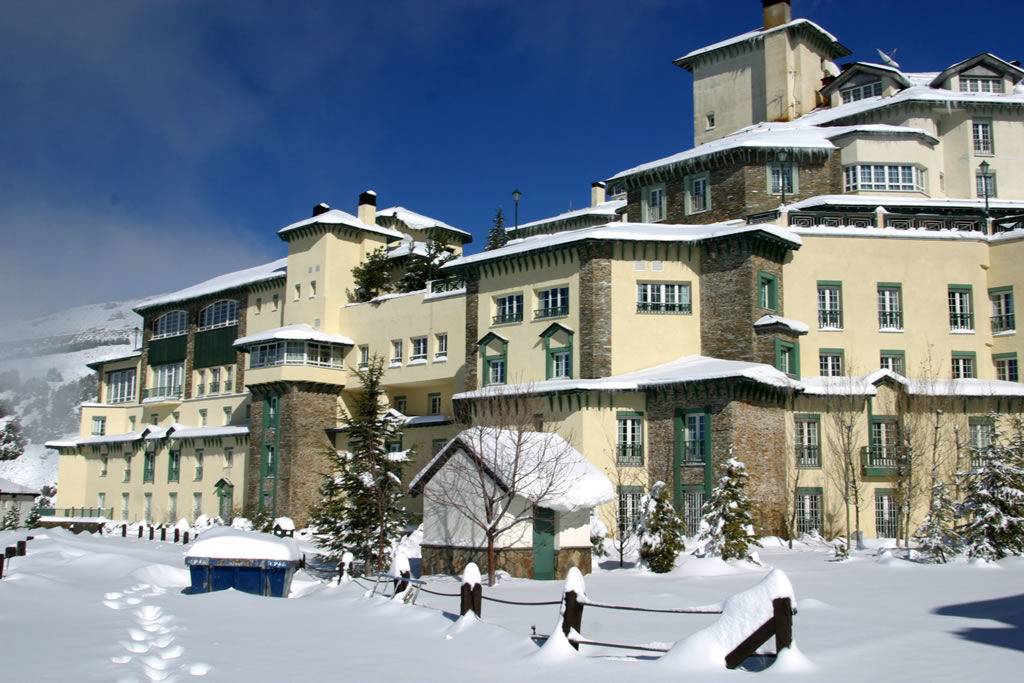 Hotel Apartamentos Trevenque Sierra Nevada Luaran gambar