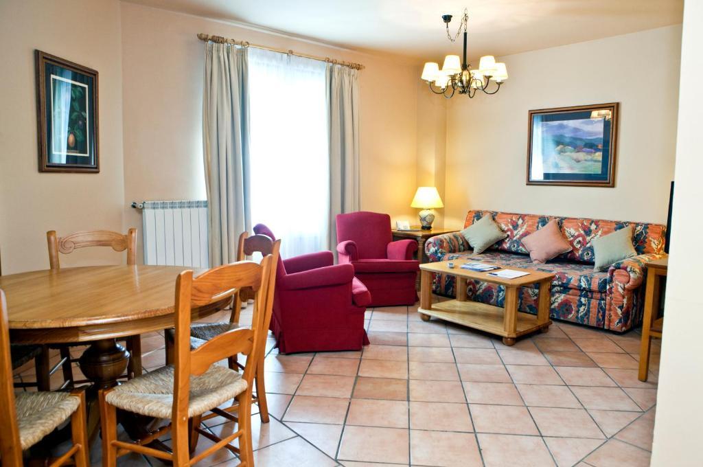 Hotel Apartamentos Trevenque Sierra Nevada Bilik gambar